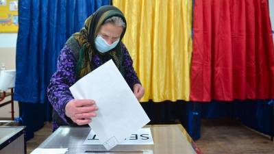 Экзитполы указывают на равновесие на выборах в Румынии