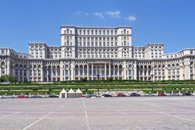 Оппозиция лидирует на выборах в парламент Румынии