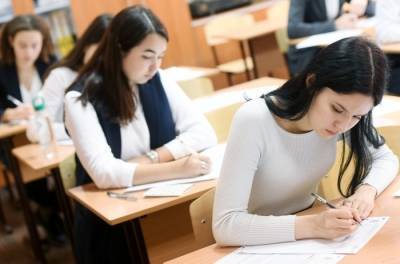 Учащиеся старших классов в Красноярском крае перешли на очное обучение