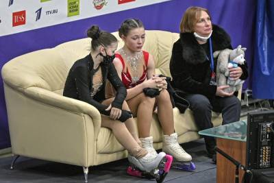 Сёстры-близняшки из Красноярска блистают на Кубке России по фигурному катанию