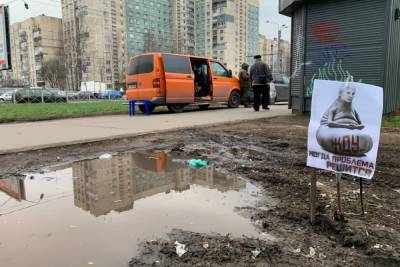 В Выборгском районе появились изображения Ждуна с лицом его главы