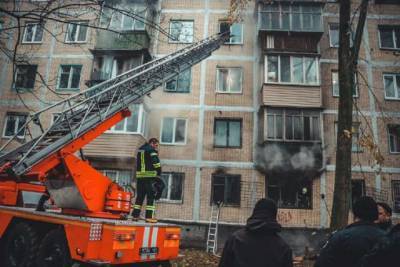 В Киеве во время масштабного пожара пострадали три человека