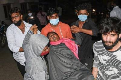СМИ: В Индии сотни человек заразились неизвестной болезнью