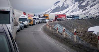 Верхний Ларс сегодня: дорога к границе Грузии с Россией закрыта