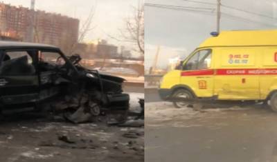 В Тюмени на Профсоюзной произошла авария Лады, скорой помощи и инкасаторского авто
