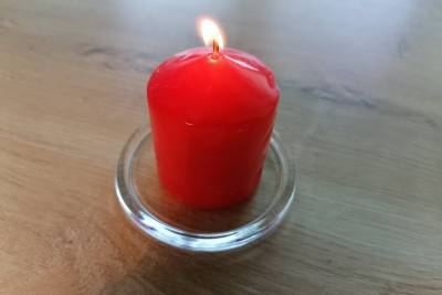Оставленная без присмотра горящая свеча стала причиной пожара в центре Смоленска