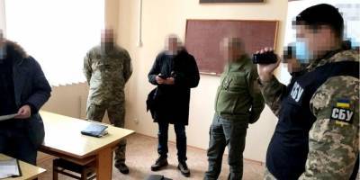 Военные чиновники украли более 1 млн гривен, выделенных на защитное обмундирование для ВСУ