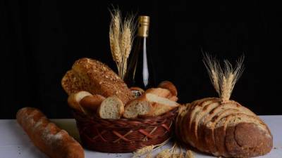 Диетолог Майкл Мосли рассказал об опасности черного хлеба для диабетиков