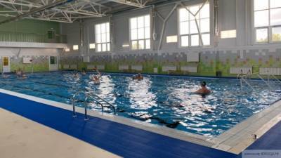 СК проверит данные о массовом отравлении при посещении бассейна в Астрахани