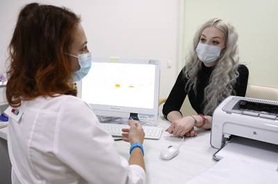 Коронавирус выявляют у более 40% москвичей с симптомами ОРВИ