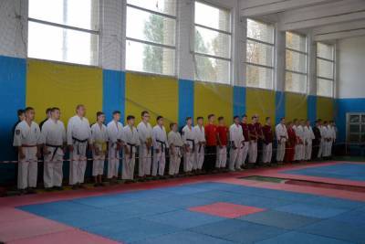 В Харцызске прошли соревнования по военно-спортивному многоборью