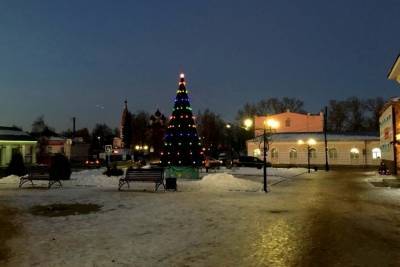 Костромская область начинает готовиться к Новому Году: в Нерехте уже установили елку