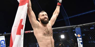 Украинский чемпион одержал очередную победу в UFC — видео