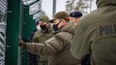 В Эстонии установили ограждение на первом участке новой инфраструктуры границы с РФ