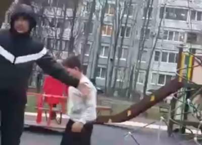 Сломал четверокласснику руку: отец в Петербурге помог сыну избить другого ребенка