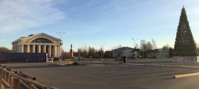 Каток начали устанавливать на площади Кирова в Петрозаводске