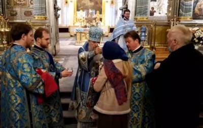 В соцсетях возмутились условиями службы в Казанском соборе