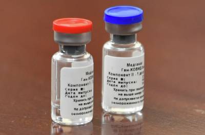 Вакцины от COVID-19 внесли в список жизненно важных препаратов