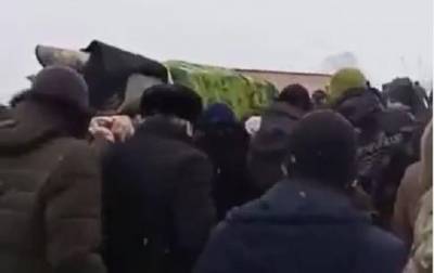 В Чечне похоронили юношу, обезглавившего учителя во Франции - СМИ