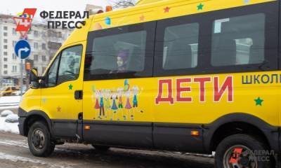Мусоровозы помешали запустить школьный автобус под Екатеринбургом