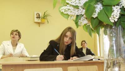 В Петербурге на дистанционку перевели 11,5 тыс. школьников