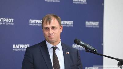 Депутат Вострецов обсудил систему целевого образования с ректором Военмеха