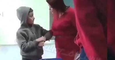 У сільській школі на Львівщині вчителька побила шестикласника (відео)