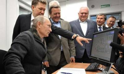 Путин призвал защитить тысячелетние нормы морали от влияния интернета