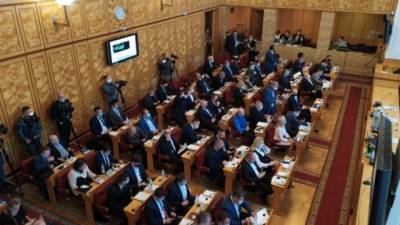 На Закарпатье депутаты от Партии венгров Украины ушли с первого заседания облсовета
