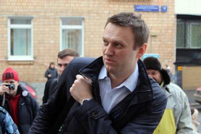 Меркель и Путин обсудили инцидент с Навальным