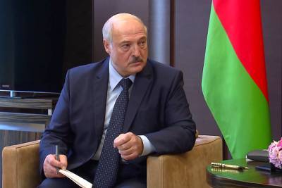 Лукашенко решил заставить «тунеядцев» и «протестунов» работать