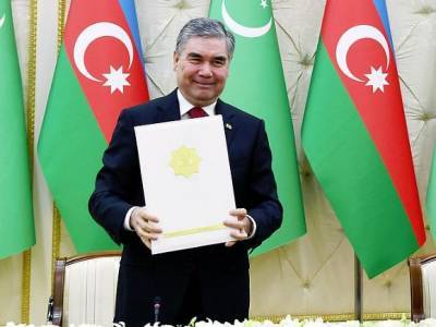 Бердымухамедов написал «настольную книгу» для каждого жителя Туркмении, но «прогадал» с темой