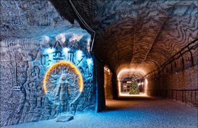 Соляное царство на глубине 300 метров: Соледарская пещера, которая поражает своими масштабами
