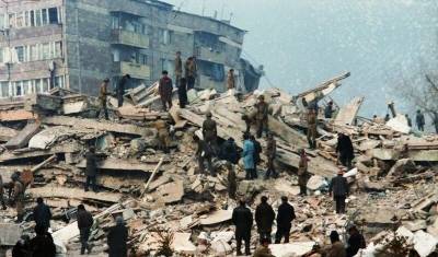 10 баллов по Рихтеру: 32 года назад произошло страшное Спитакское землетрясение