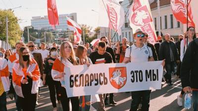 Сорвала балаклаву с ОМОНовца: в Беларуси приговорили гражданку Швейцарии к 2,5 годам