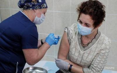 Названы этапы COVID-вакцинации в Украине
