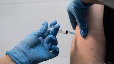 Прививка против коронавируса: будет ли она обязательна для всех европейцев?
