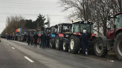 Молдавские фермеры обещают властям устроить «тракторный майдан»