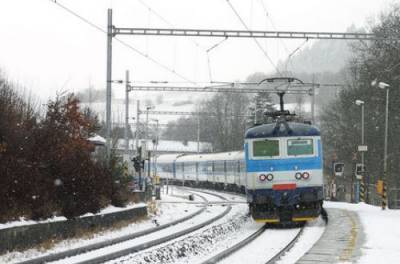 «Укрзалізниця» увеличила количество поездов на зимние праздники