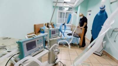 Итальянский сценарий: в Киеве катастрофически не хватает медиков и коек в больницах