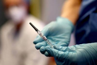 В Украине вакцинация от коронавируса пройдет в три этапа: кто получит прививки