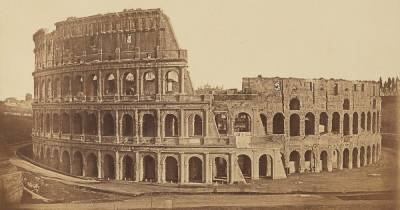 Вечный город: на аукцион выставили столетние фото, демонстрирующие, как Рим выглядел до толп туристов