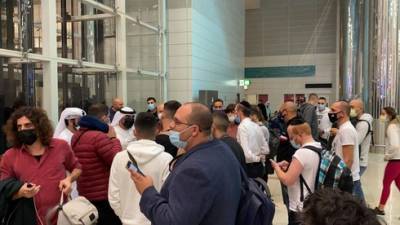 После издевательства в аэропорту: израильтян обязали платить 90 долларов за визу в ОАЭ
