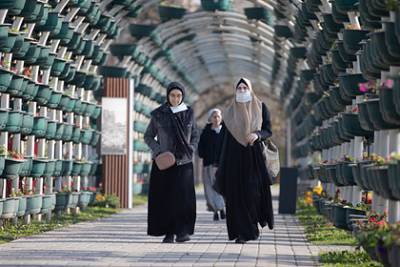 Муфтий Чечни назвал девушек в никабах будущими террористками