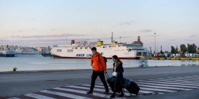Греция ждет возвращения туристов во второй половине 2021 года — министр