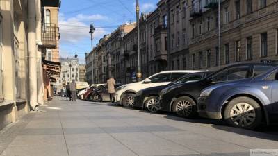 На улице Рубинштейна в Петербурге открылась новая платная парковка
