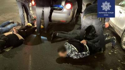 Сработал план "Перехват": на Соломенке в Киеве задержали автомобиль с 6 вероятными грабителями