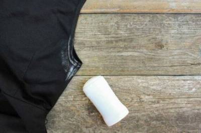 Как вывести с одежды белые пятна от дезодоранта, не испортив ткань - skuke.net