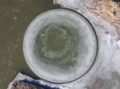 Невероятное зрелище: на китайской реке засняли вращающийся ледяной диск (ВИДЕО)