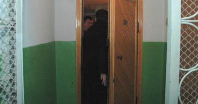 В Киеве аферисты украли квартиру у безработного: человек продолжает платить за коммуналку уже 9 месяцев